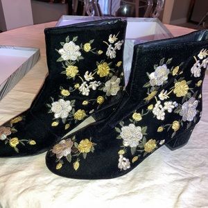 Top shop black velvet/embroidered booties